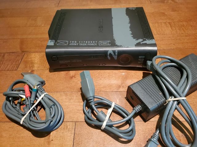 Microsoft Xbox 360 System Console MW2 video game